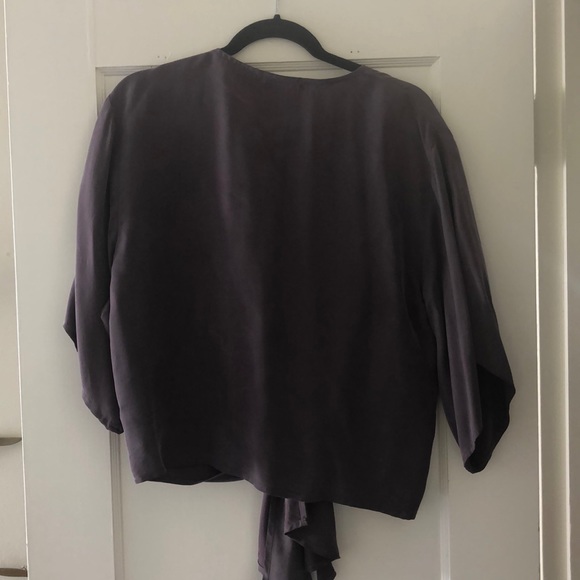 Silky grey blouse - Picture 4 of 4